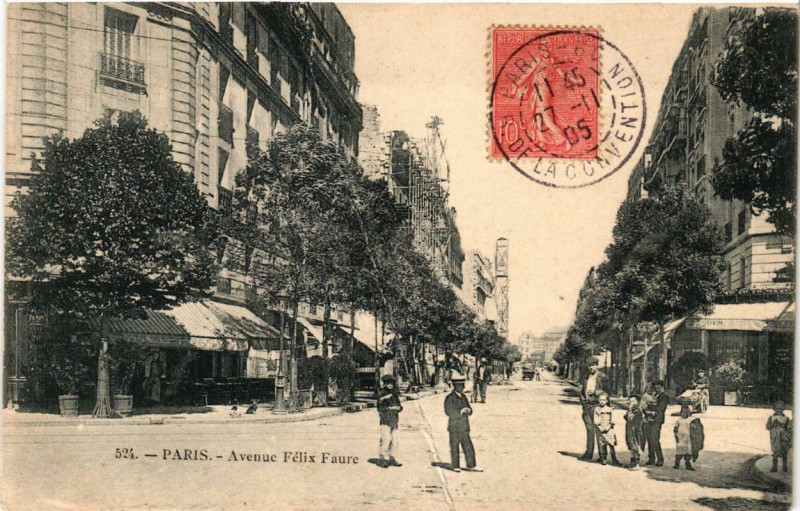 Carte postale ancienne Avenue Félix Faure à Paris 15e
