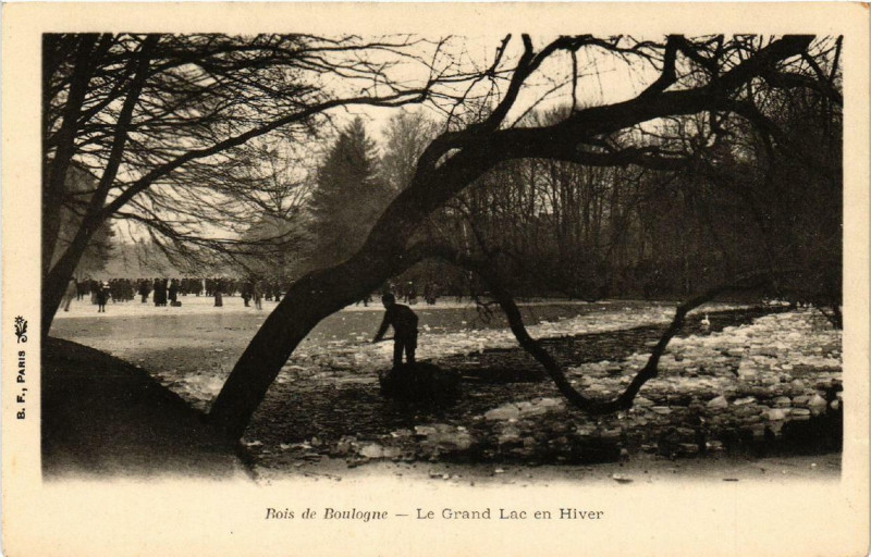 Carte postale ancienne Bois de Boulogne - Le Grand Lac en Hiver à Paris 16e