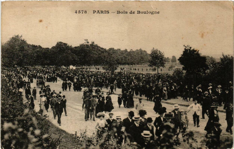 Carte postale ancienne Bois de Boulogne à Paris 16e