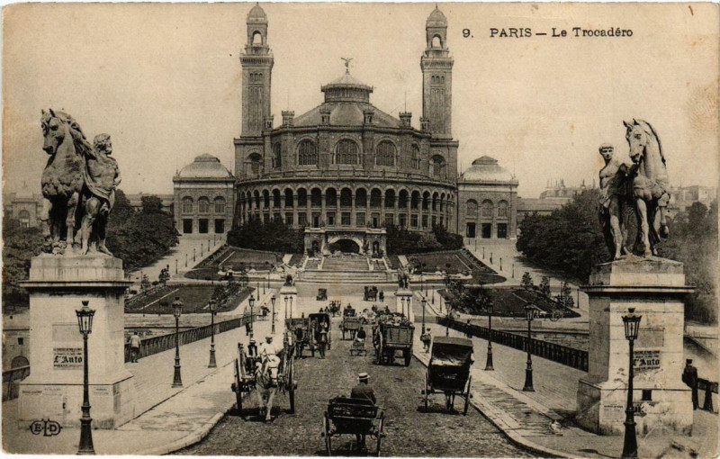 Carte postale ancienne Le Trocadéro à Paris 7e