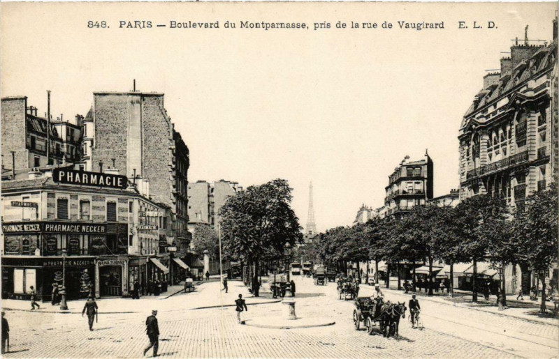 Carte postale ancienne Boulevard du Montparnasse, pris de la rue de Vaugirard à Paris 15e