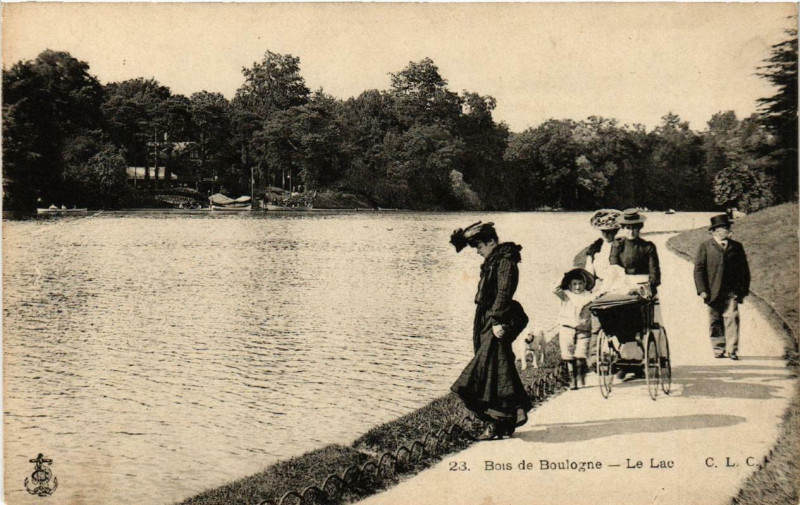 Carte postale ancienne Bois de Boulogne - Le Lac à Paris