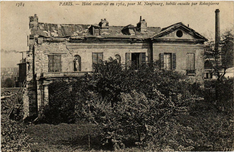 Carte postale ancienne Paris 13e Hotel de Neufbourg. Robespierre à Paris 13e