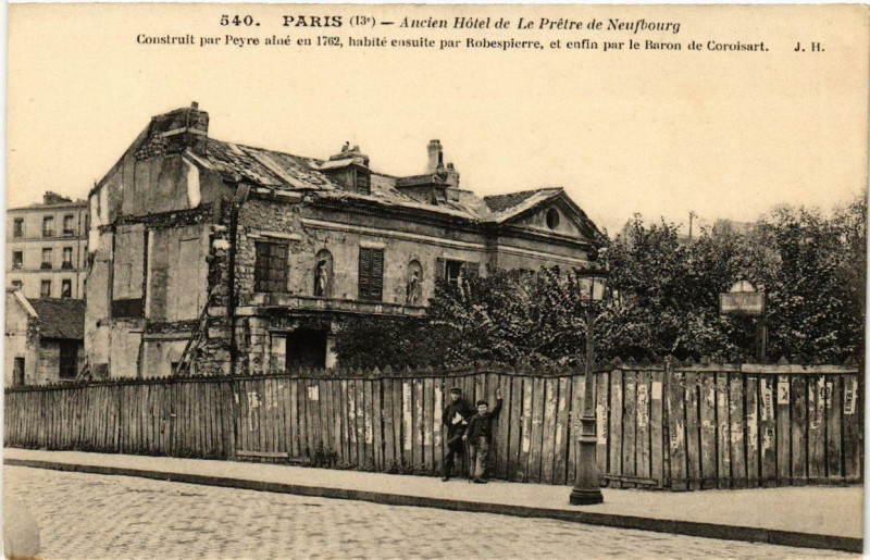 Carte postale ancienne Paris 13e Ancien Hotel de Le Pretre de Neufbourg à Paris 13e