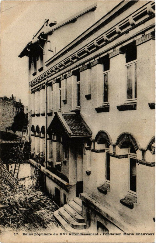 Carte postale ancienne Bains populaires du XVe Arrondissement - Fondation Maria Chauvière à Paris 15e