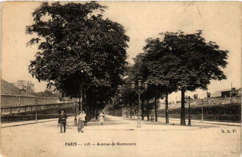 Carte postale ancienne Avenue de Montsouris à Paris 14e
