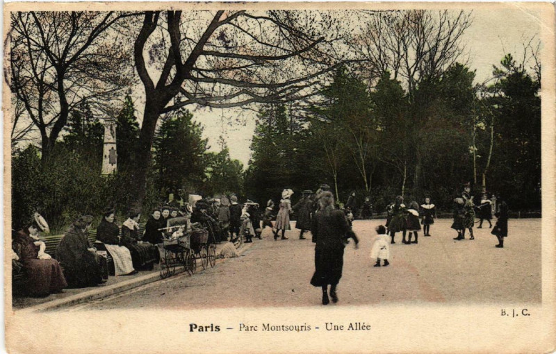 Carte postale ancienne Parc Montsouris - Une Allée à Paris 14e