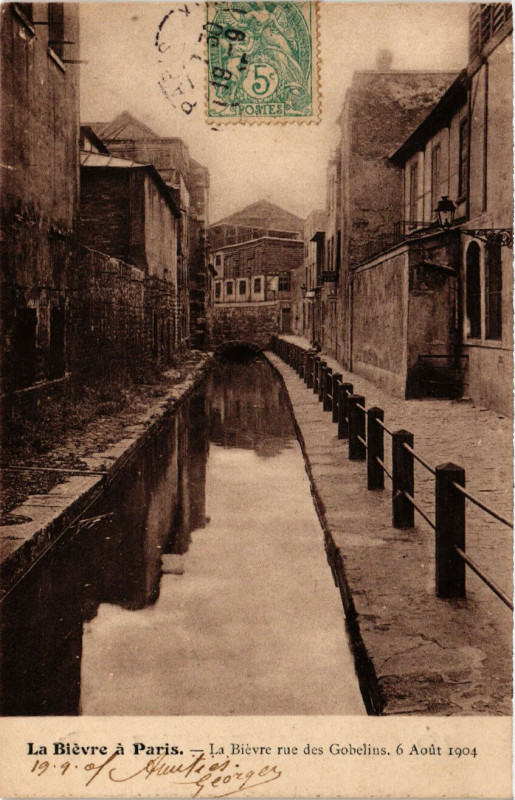 Carte postale ancienne Paris 13e La Bievre. Rue des Gobelins à Paris 13e