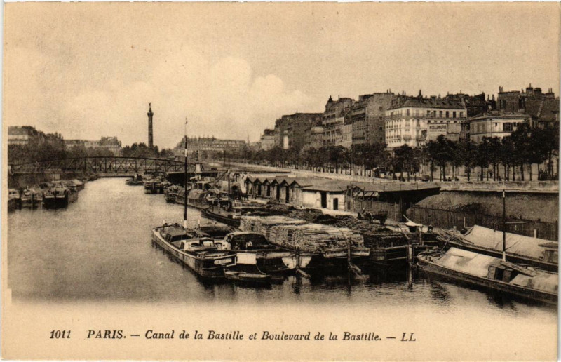 Carte postale ancienne Paris 12e Canal de la Bastille. et Bd de la Bastille à Paris 12e
