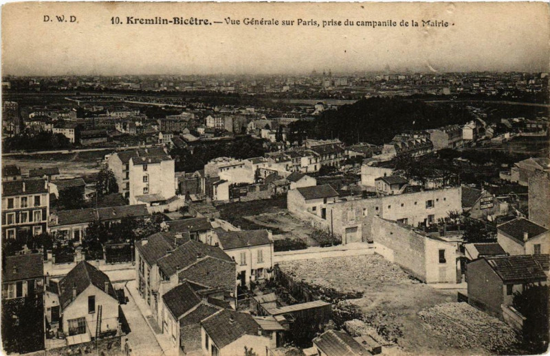 Carte postale ancienne Paris 13e Kremlin-Bicetre. vue générale sur Paris au Kremlin-Bicêtre