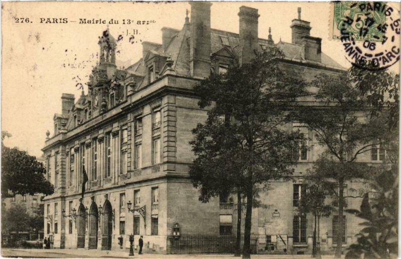 Carte postale ancienne Mairie du 13e arrondissement à Paris 13e