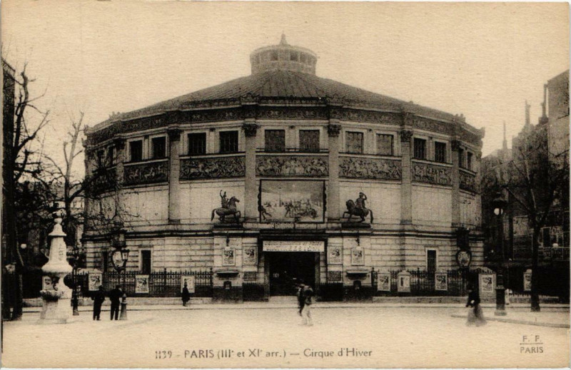 Carte postale ancienne Paris 11e Cirque d'Hiver à Paris 11e