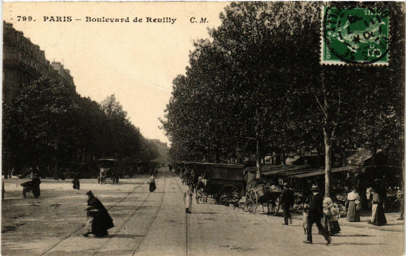 Carte postale ancienne Paris 12e Boulevard de Reuilly à Paris 12e