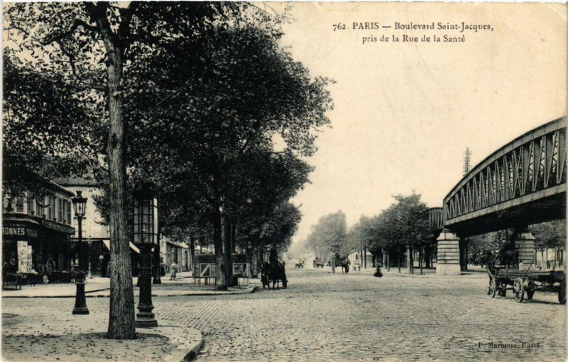Carte postale ancienne Paris 13e Boulevard Saint-Jacques. pris de la Rue de la Sante à Paris 13e