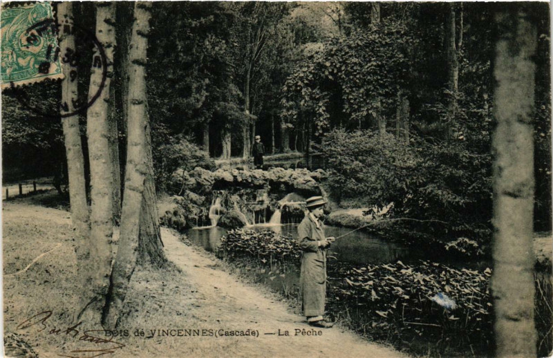 Carte postale ancienne Paris 12e Bois de Vincennes. La Peche à Paris 12e