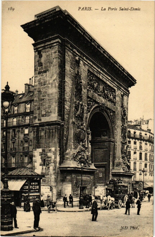 Carte postale ancienne Paris 10e La Porte Saint-Denis à Paris 10e