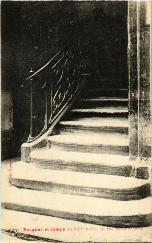 Carte postale ancienne Paris 5e 34 rue Saint-Severin. Escalier et rampe à Paris 5e