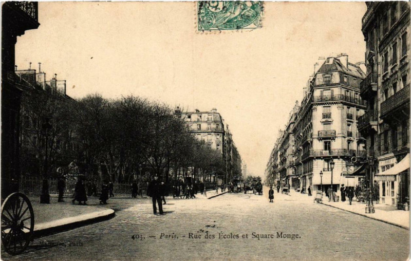 Carte postale ancienne Paris 5e Rue des Ecoles. Square Monge à Paris 5e