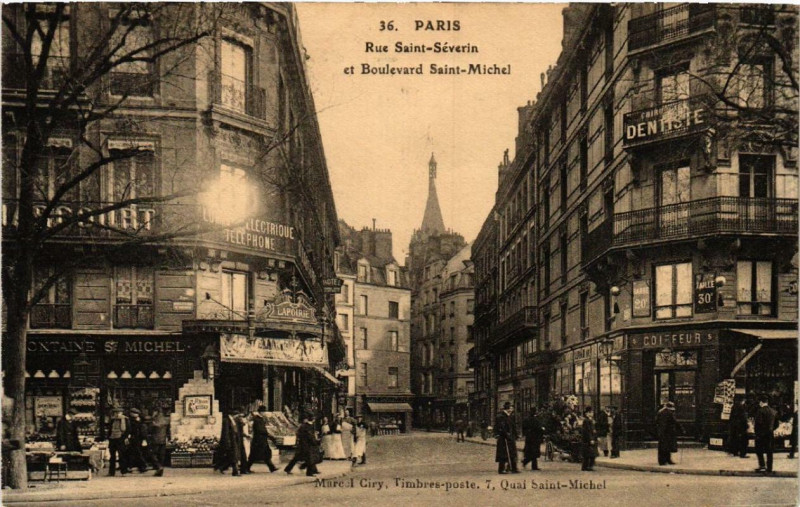 Carte postale ancienne Paris 5e Rue Saint-Severin. et Boulevard Saint-Michel à Paris 5e