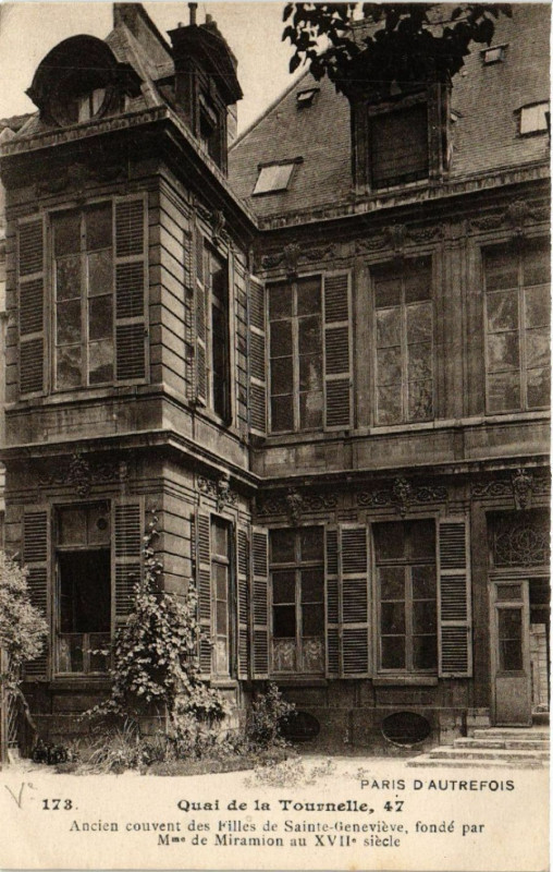 Carte postale ancienne Paris 5e 47 Quai de la Tournelle Couvent Filles de Sainte-Genevieve à Paris 5e