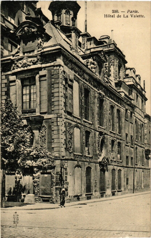 Carte postale ancienne Paris 4e Hotel de la Valette à Paris 4e