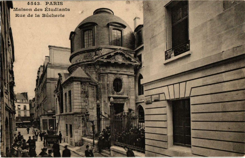 Carte postale ancienne Paris 5e Maison des Eudiants. Rue de la Boucherie à Paris 5e