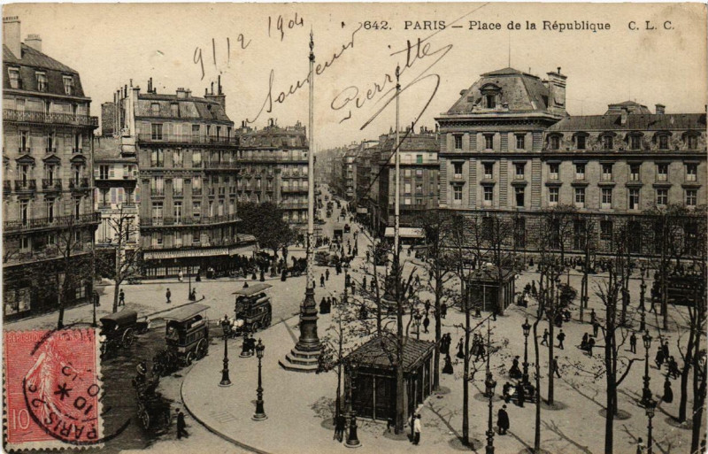 Carte postale ancienne Paris 3e Place de la République à Paris 3e