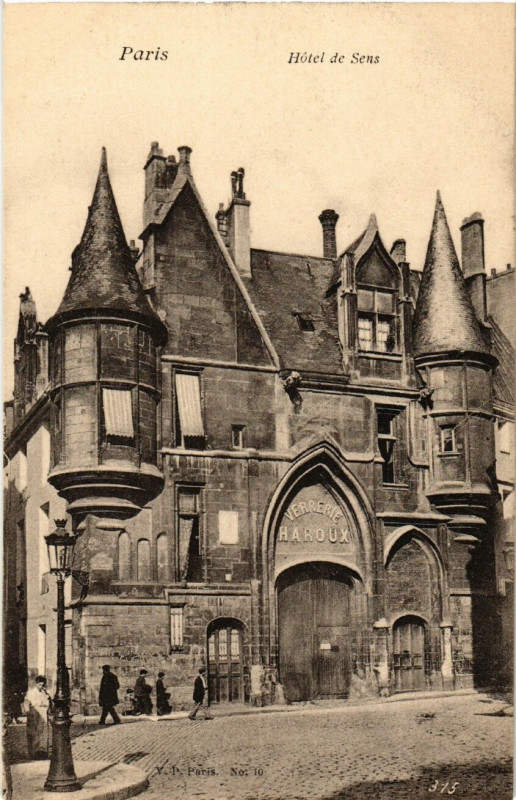 Carte postale ancienne Paris 4e Hotel de Sens à Paris 4e