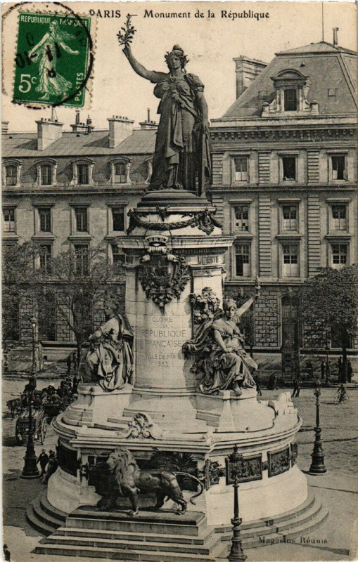 Carte postale ancienne Paris 3e Monument de la République à Paris 3e