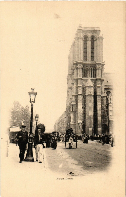 Carte postale ancienne Paris 4e Notre-Dame à Paris 4e