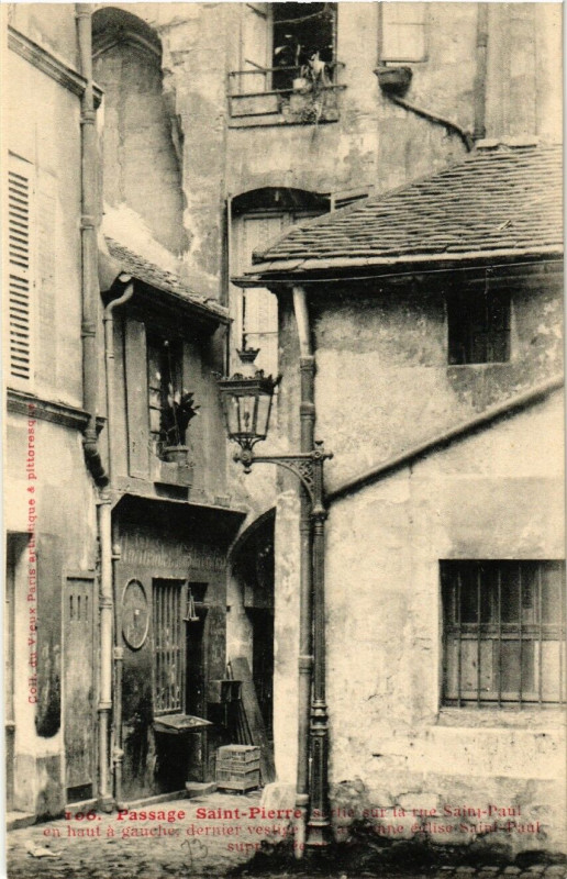 Carte postale ancienne Paris 4e Passage Saint-Pierre à Paris 4e