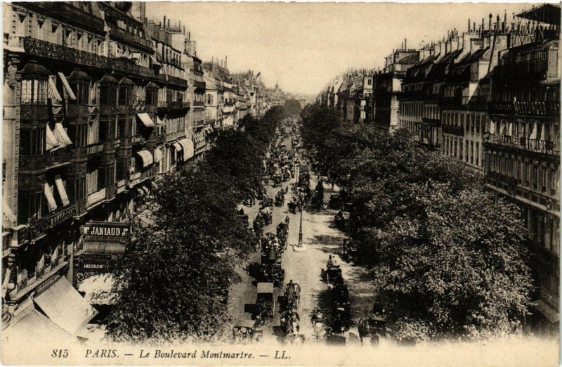 Carte postale ancienne Paris 2e Le Boulevard Montmartre à Paris 2e
