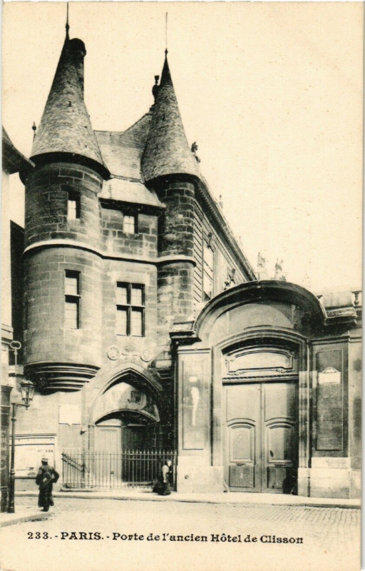 Carte postale ancienne Paris 3e Porte de l'ancien Hotel de Clisson à Paris 3e