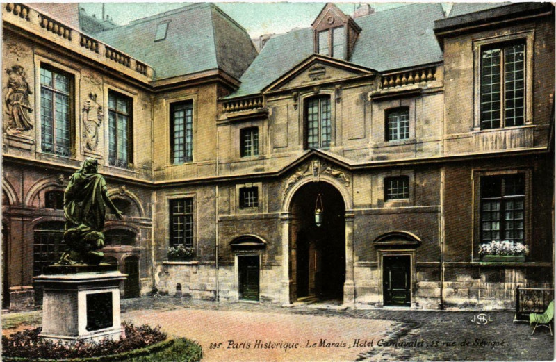 Carte postale ancienne Paris 3e Historique. 23 ruede Sévigné. Le Marais à Paris 3e