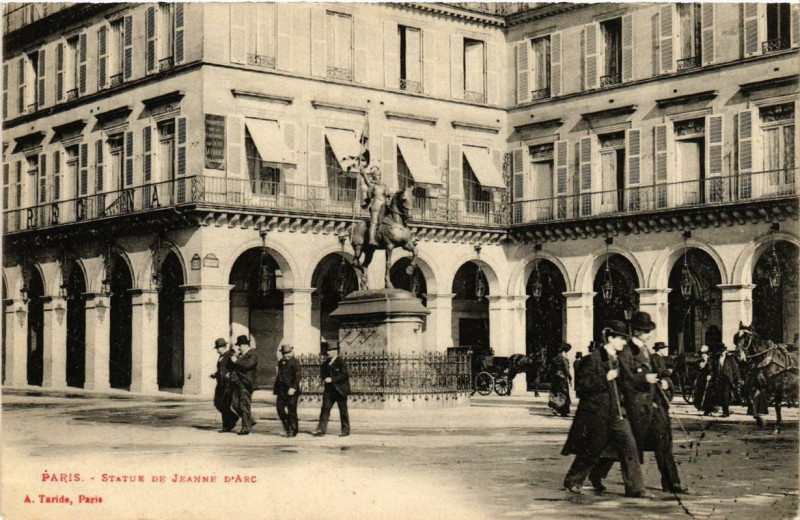 Carte postale ancienne Paris 1e Statue de Jeanne d'Arc