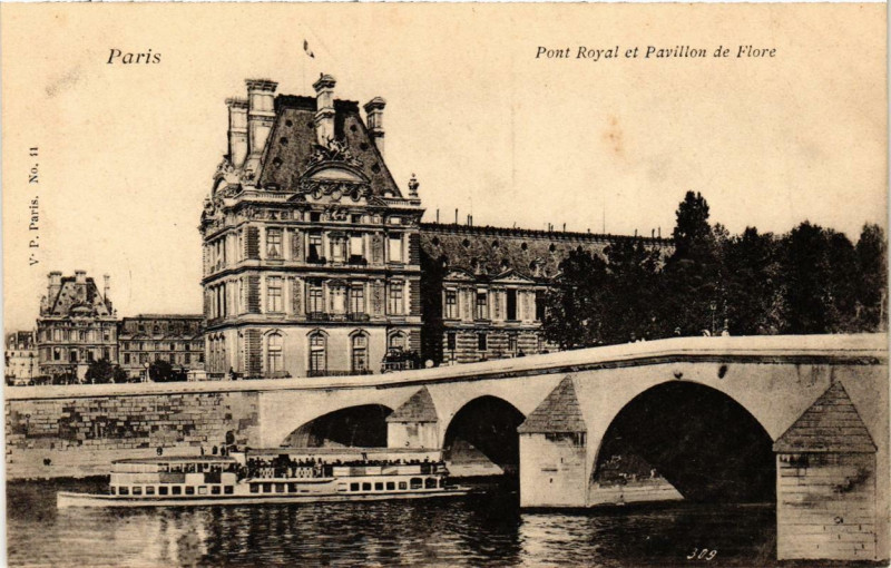 Carte postale ancienne Paris 1e Pont Royal et Pavillon de Flore