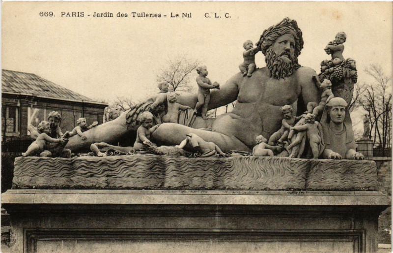 Carte postale ancienne Paris 1e Jardin des Tuileries. Le Nil