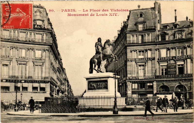 Carte postale ancienne Paris 1e La Place des Victoires. Monument de Louis Xiv