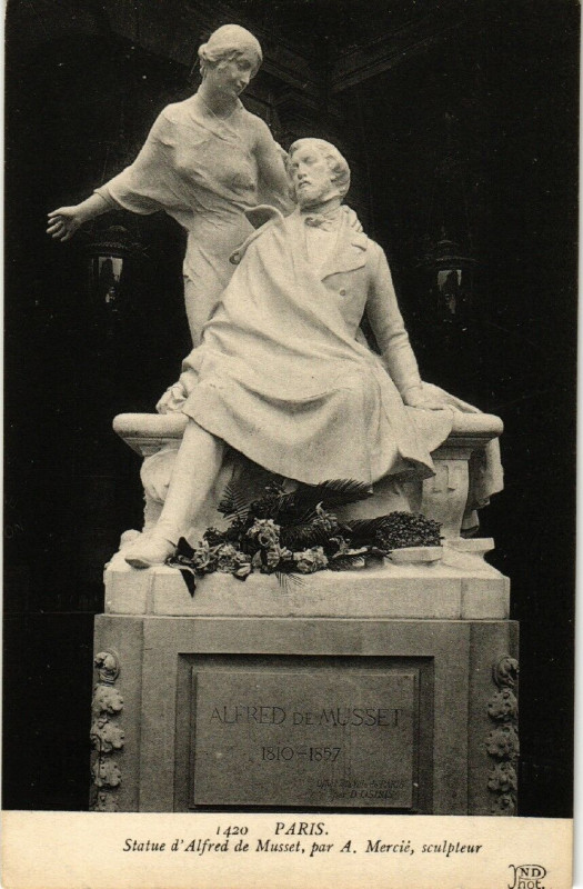 Carte postale ancienne Paris 1e Statue d'Alfred de Musset