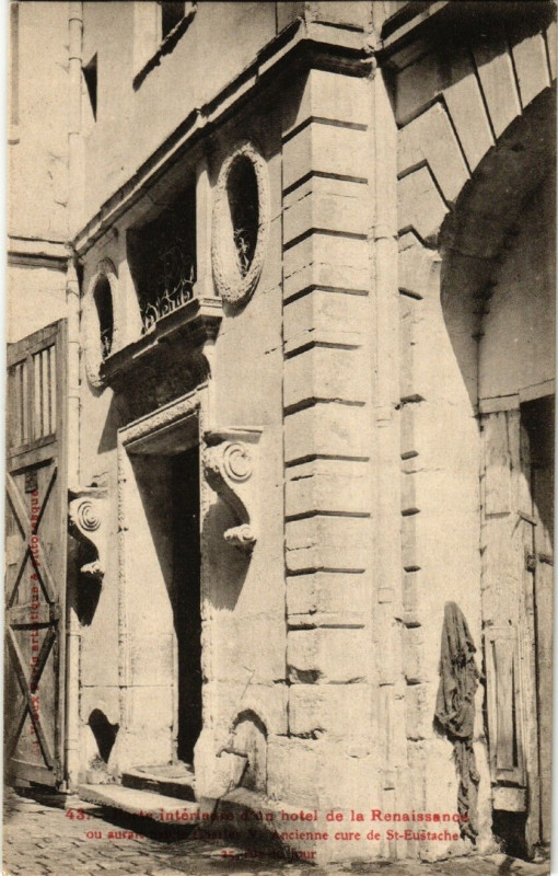 Carte postale ancienne Paris 1e 25 Rue du Jour Porte interieure