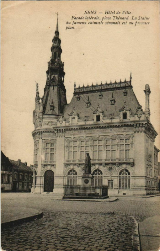 Carte postale ancienne Sens Hotel de Ville France à Sens