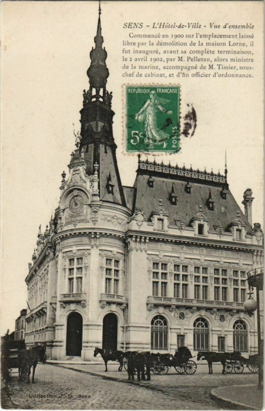 Carte postale ancienne Sens L'Hotel de Ville France à Sens