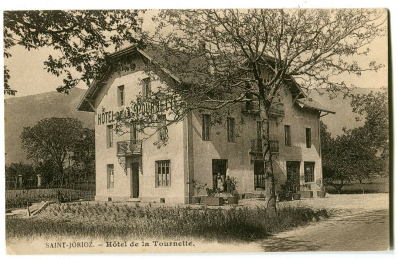 Carte postale ancienne Haute-Savoie Saint-Jorioz Hôtel de la Tournette animé à Saint-Jorioz