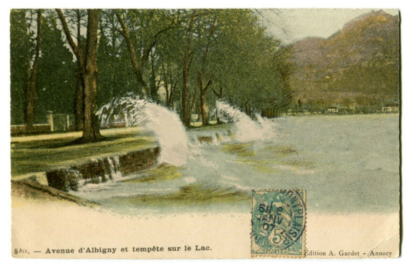 Carte postale ancienne Haute-Savoie  Annecy Avenue d'Albigny et Tempête sur le Lac à Annecy