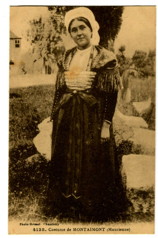 Carte postale ancienne Savoie Maurienne Costume de Montaimont
