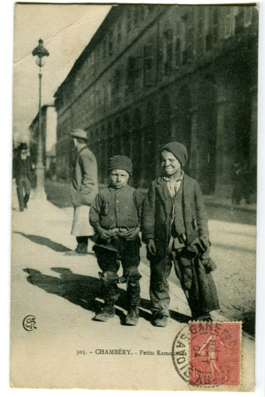 Carte postale ancienne Savoie Chambéry Petits Ramoneurs à Chambéry