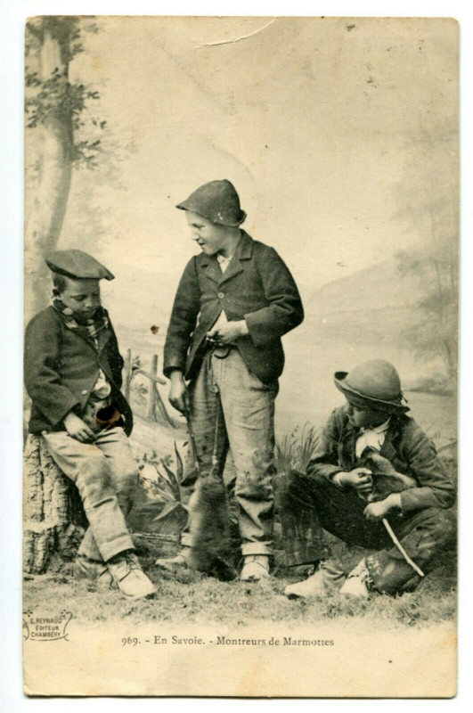 Carte postale ancienne Savoie Montreurs de Marmottes