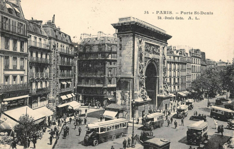 Carte postale ancienne Paris Xe La Poste Saint Denis à Paris 10e