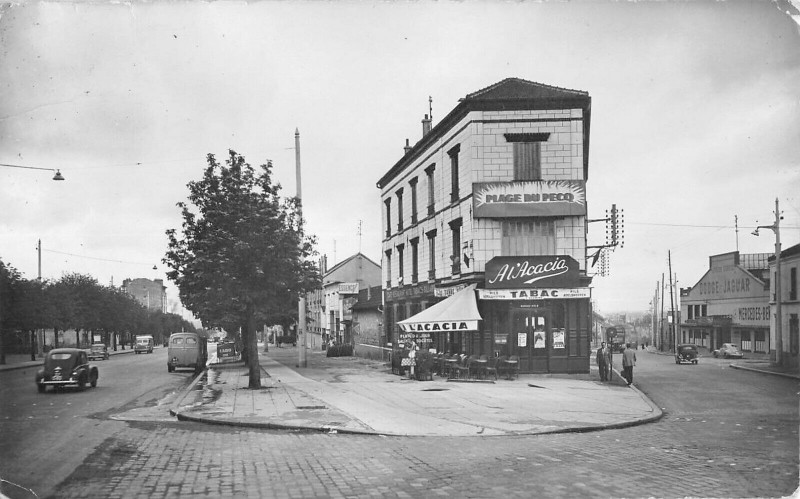 Carte postale ancienne Nanterre Avenue Georges Clemenceau à Nanterre