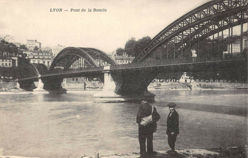 Carte postale ancienne Lyon Le Pont De La Boucle à Lyon
